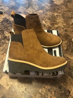 Dolce Vita Rango Ankle Boots